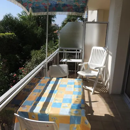 Appartamento Royan: T2 Proche Avec Parking Privé - Fr-1-71-63 Royan