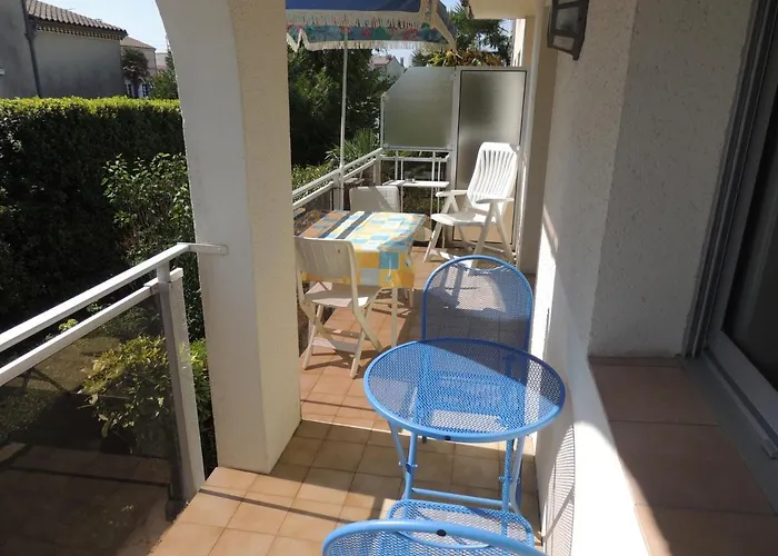 Royan: T2 Proche Avec Parking Privé - Fr-1-71-63 Royan