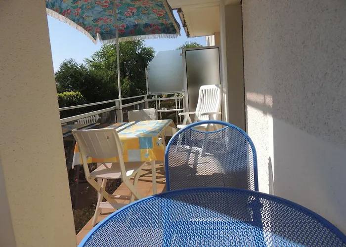 Royan: T2 Proche Avec Parking Privé - Fr-1-71-63 Appartamento Royan