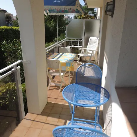 Royan: T2 Proche Avec Parking Privé - Fr-1-71-63 Royan