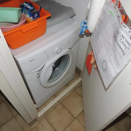 Apartment Royan: T2 Proche Avec Parking Prive - Fr-1-71-63 Royan